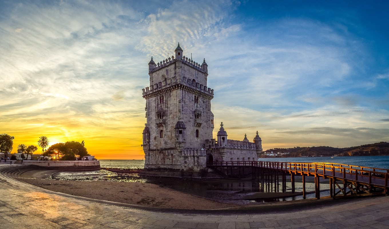 Lisbon Highlights & Medieval district by tuk-tuk